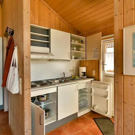 Am Waldrand - Typ C Fuer 6 Personen - Qualle *
